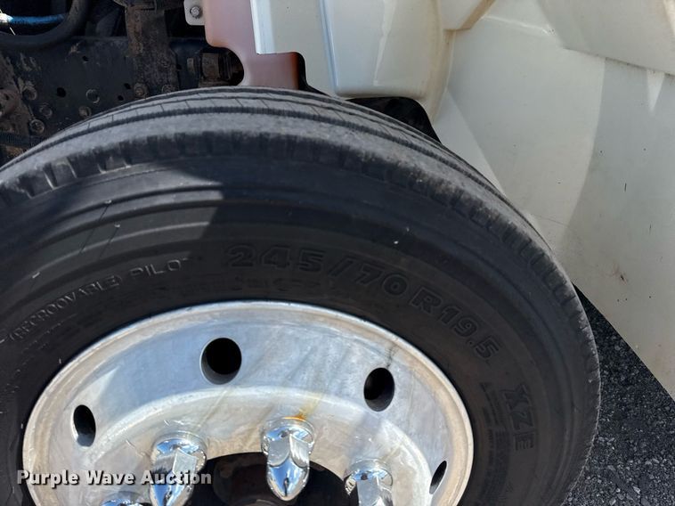 image for item EG5960 2008 International 4300 Ext. Cab flatbed truck