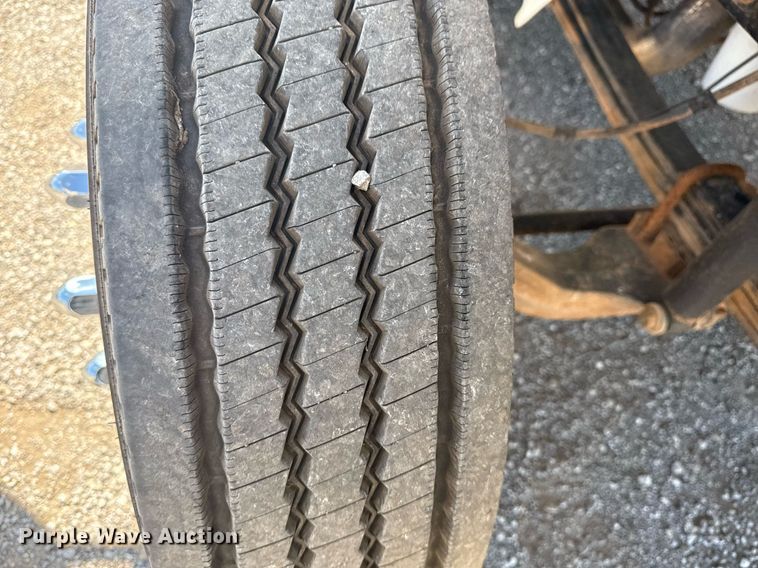 image for item EG5960 2008 International 4300 Ext. Cab flatbed truck