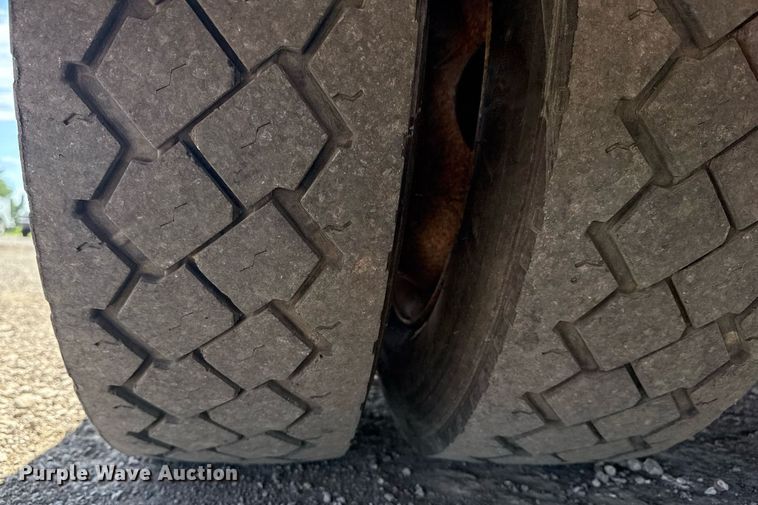 image for item EG5960 2008 International 4300 Ext. Cab flatbed truck