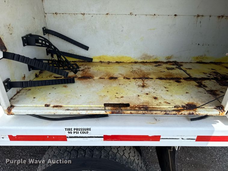 image for item EG5963 2012 Ford F450 Super Duty flatbed truck