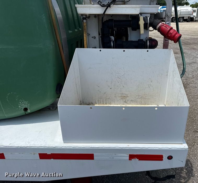 image for item EG5963 2012 Ford F450 Super Duty flatbed truck