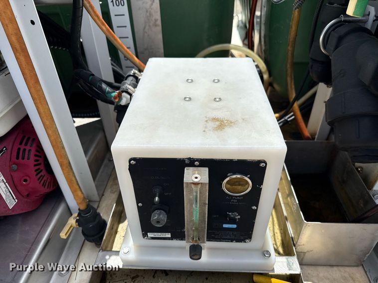 image for item EG5963 2012 Ford F450 Super Duty flatbed truck