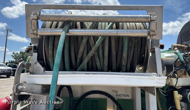 image for item EG5963 2012 Ford F450 Super Duty flatbed truck