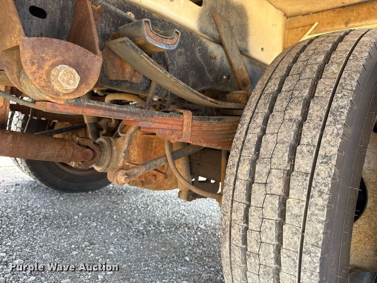 image for item EG5963 2012 Ford F450 Super Duty flatbed truck