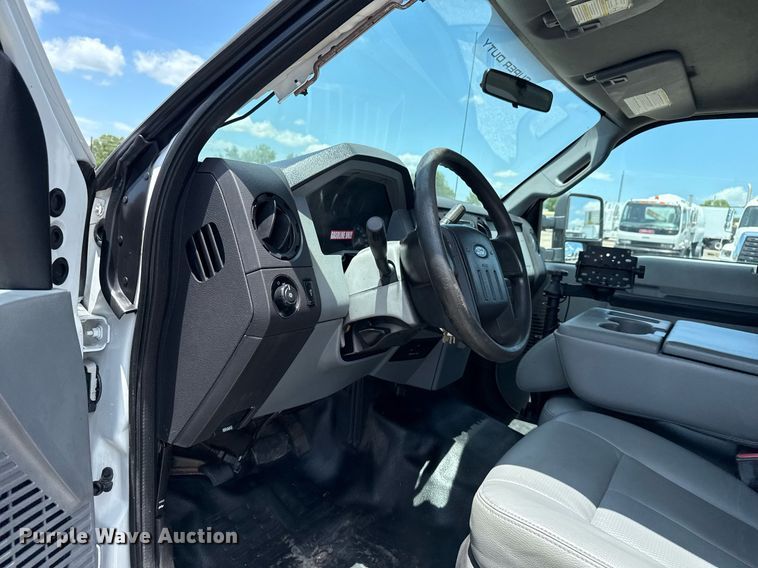 image for item EG5963 2012 Ford F450 Super Duty flatbed truck