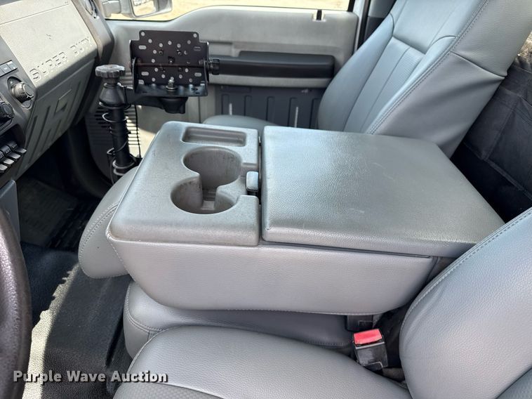 image for item EG5963 2012 Ford F450 Super Duty flatbed truck