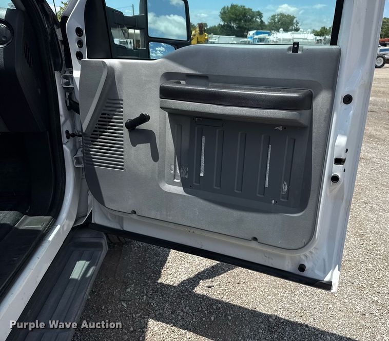 image for item EG5963 2012 Ford F450 Super Duty flatbed truck