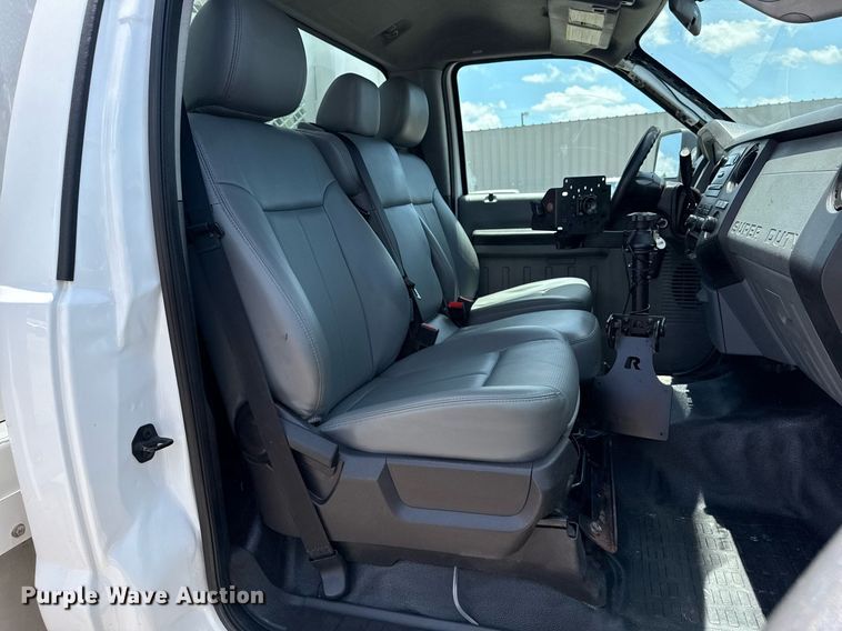 image for item EG5963 2012 Ford F450 Super Duty flatbed truck