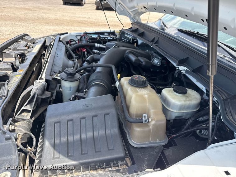 image for item EG5963 2012 Ford F450 Super Duty flatbed truck