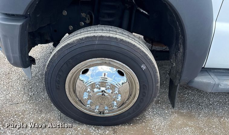 image for item EG5963 2012 Ford F450 Super Duty flatbed truck