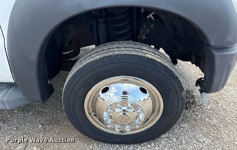 image for item EG5963 2012 Ford F450 Super Duty flatbed truck