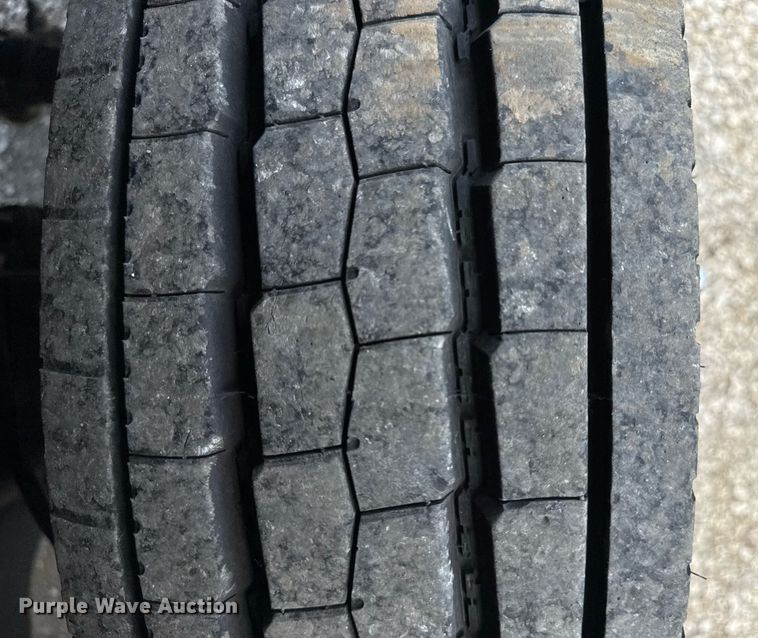 image for item EG5963 2012 Ford F450 Super Duty flatbed truck