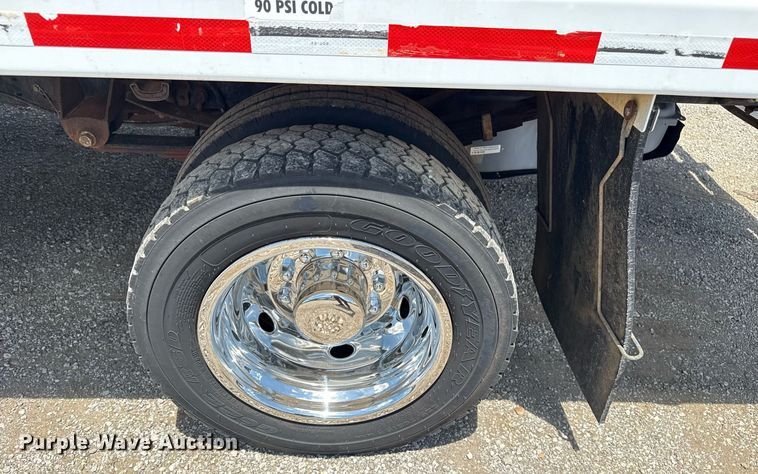 image for item EG5963 2012 Ford F450 Super Duty flatbed truck