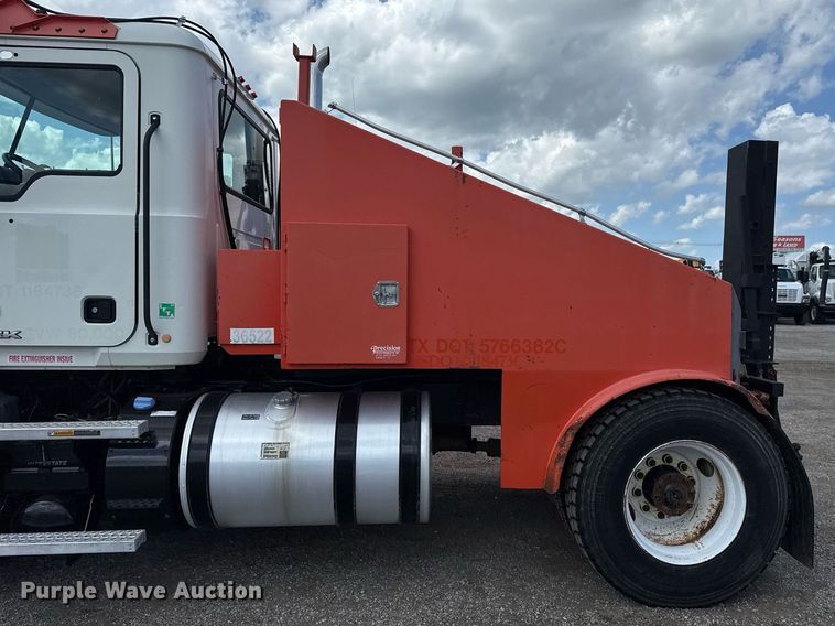 image for item EG5966 2012 Mack CXU613 toter truck