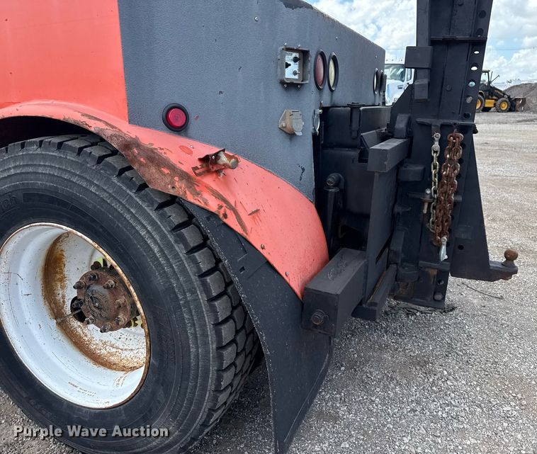 image for item EG5966 2012 Mack CXU613 toter truck