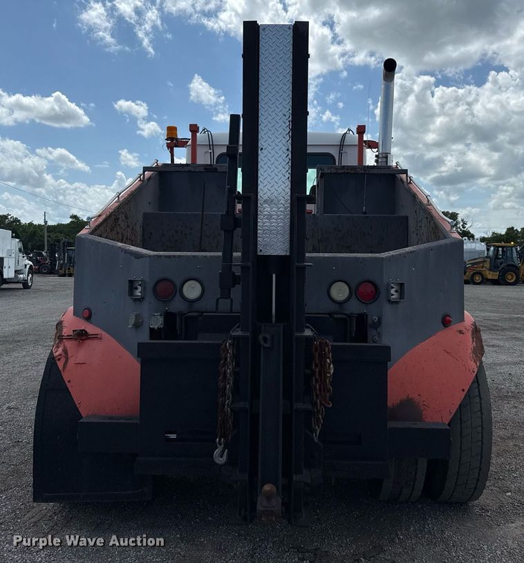 image for item EG5966 2012 Mack CXU613 toter truck