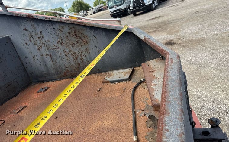 image for item EG5966 2012 Mack CXU613 toter truck