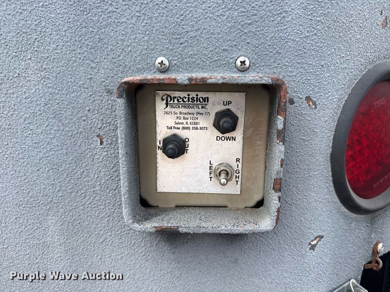 image for item EG5966 2012 Mack CXU613 toter truck