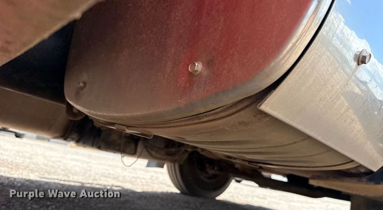 image for item EG5966 2012 Mack CXU613 toter truck