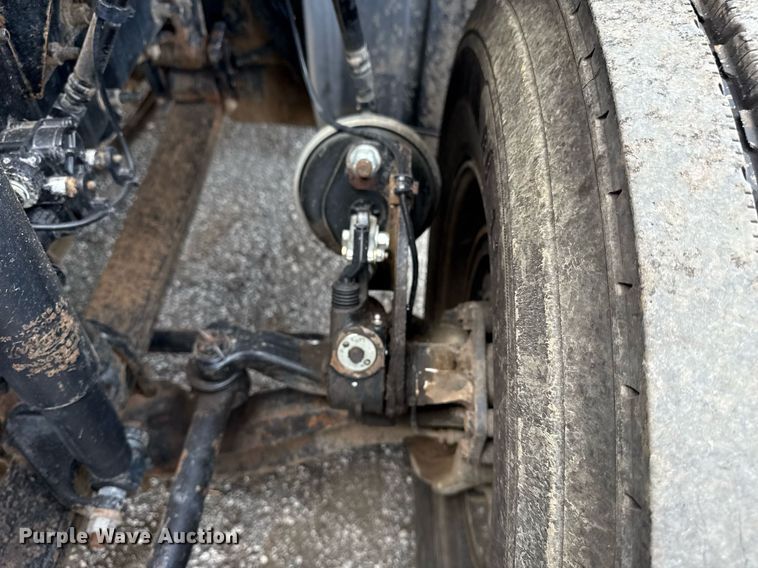 image for item EG5966 2012 Mack CXU613 toter truck