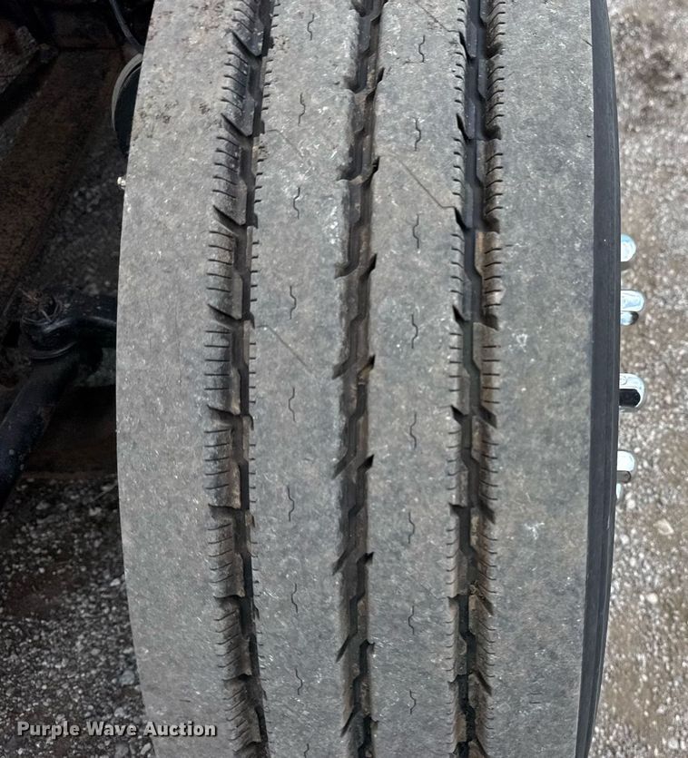 image for item EG5966 2012 Mack CXU613 toter truck