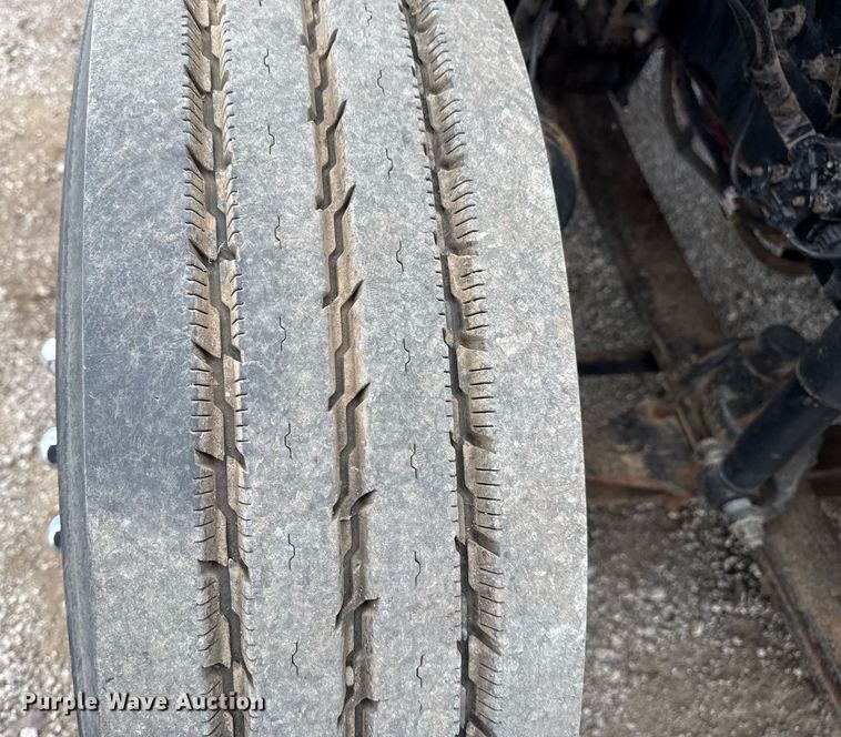 image for item EG5966 2012 Mack CXU613 toter truck