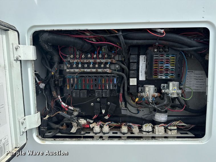 image for item EG5972 2008 International prisoner transport bus