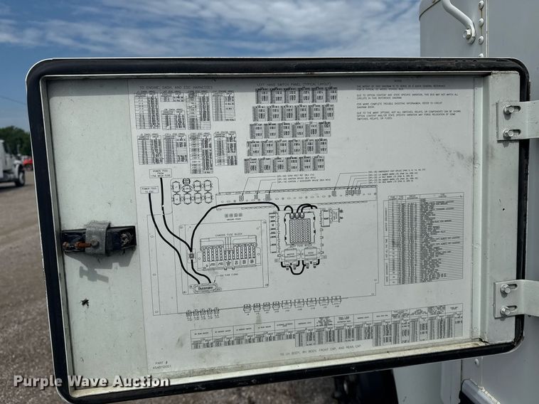 image for item EG5972 2008 International prisoner transport bus
