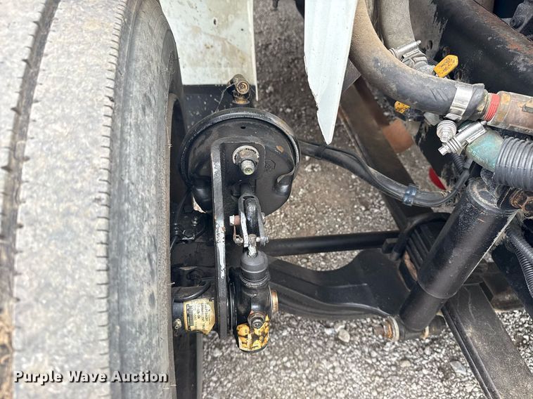 image for item EG5972 2008 International prisoner transport bus