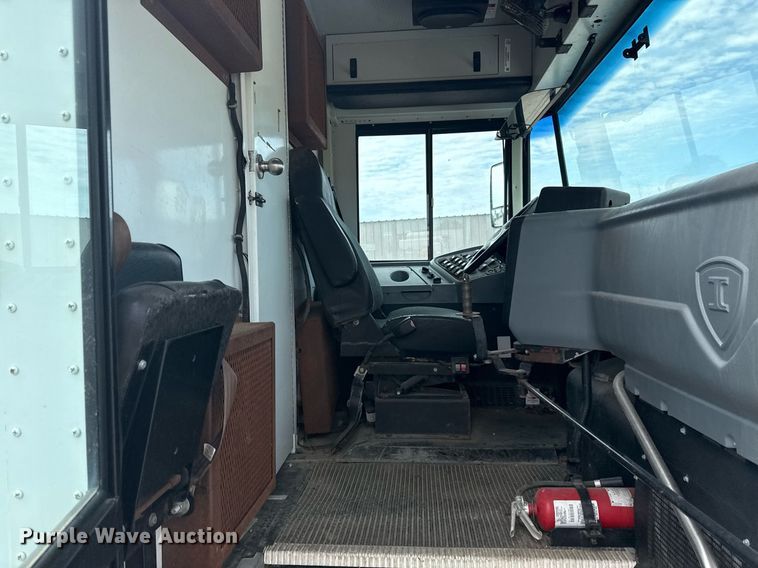 image for item EG5972 2008 International prisoner transport bus