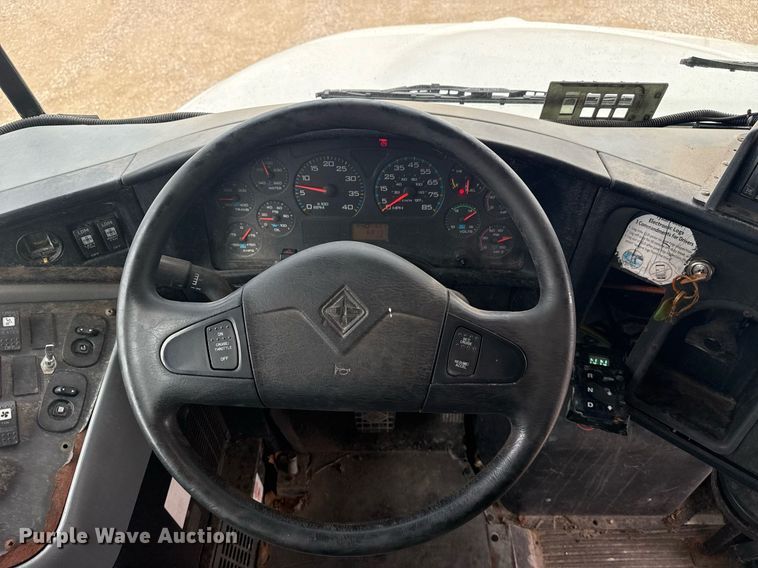 image for item EG5972 2008 International prisoner transport bus