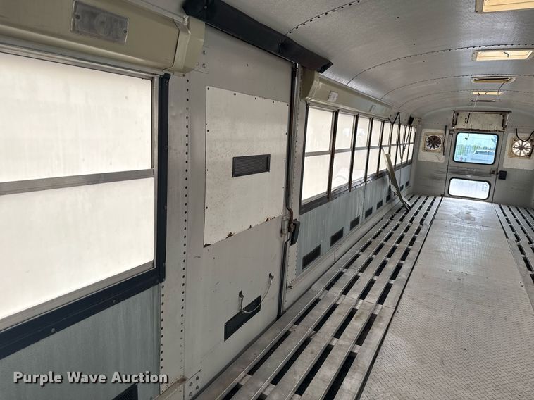 image for item EG5972 2008 International prisoner transport bus