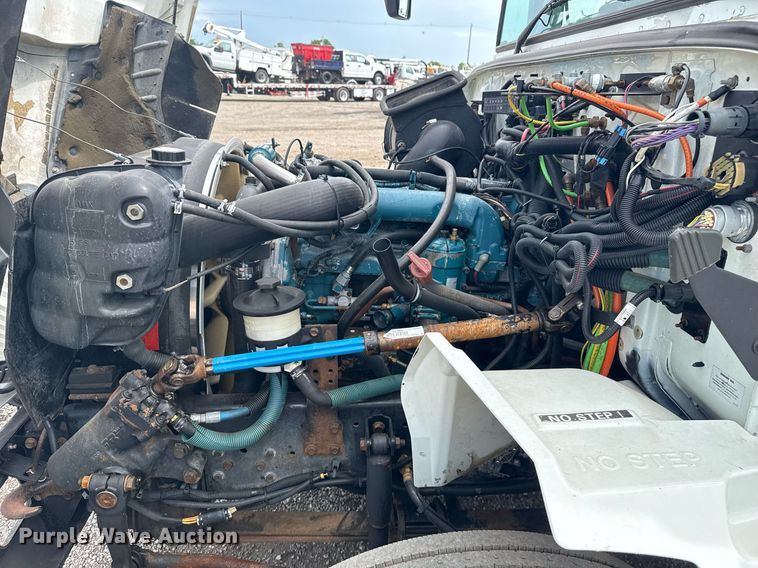 image for item EG5972 2008 International prisoner transport bus