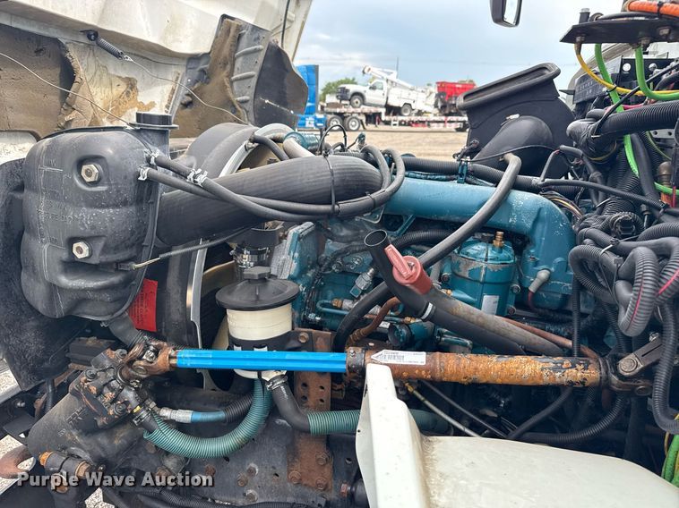 image for item EG5972 2008 International prisoner transport bus