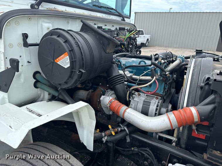 image for item EG5972 2008 International prisoner transport bus