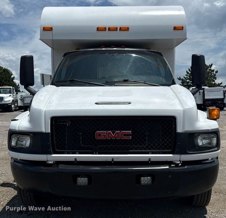 image for item EG5975 2005 GMC C4500 utility / service truck