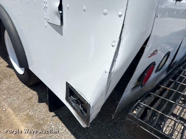 image for item EG5975 2005 GMC C4500 utility / service truck