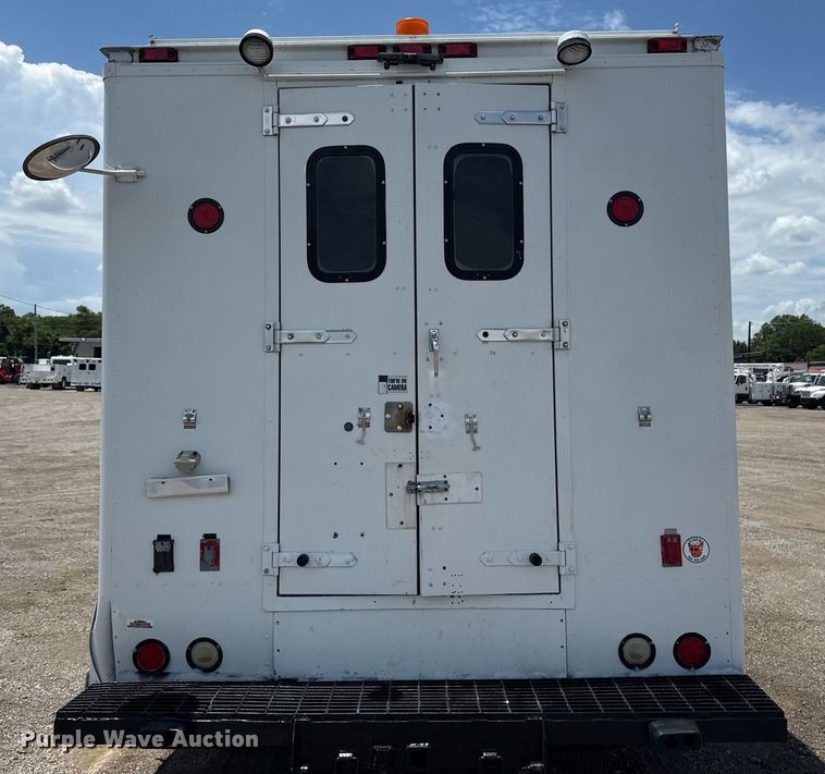 image for item EG5975 2005 GMC C4500 utility / service truck