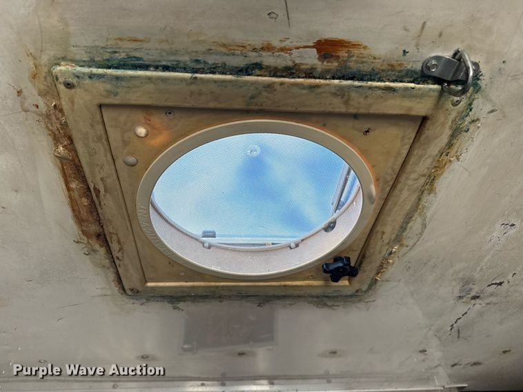 image for item EG5975 2005 GMC C4500 utility / service truck