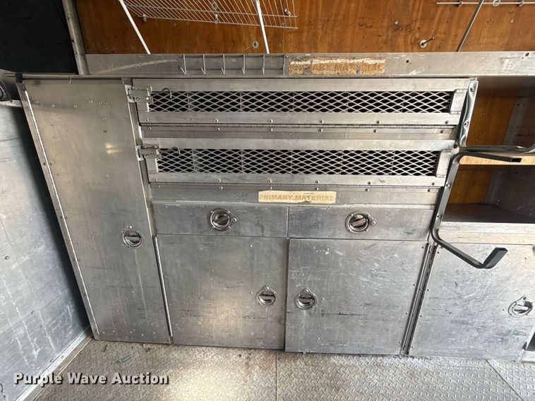 image for item EG5975 2005 GMC C4500 utility / service truck