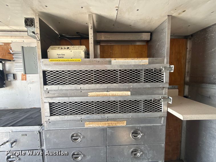 image for item EG5975 2005 GMC C4500 utility / service truck