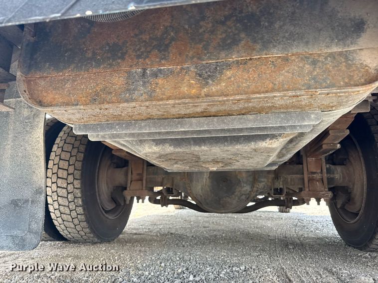 image for item EG5975 2005 GMC C4500 utility / service truck