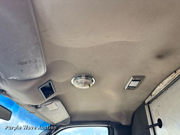 image for item EG5975 2005 GMC C4500 utility / service truck