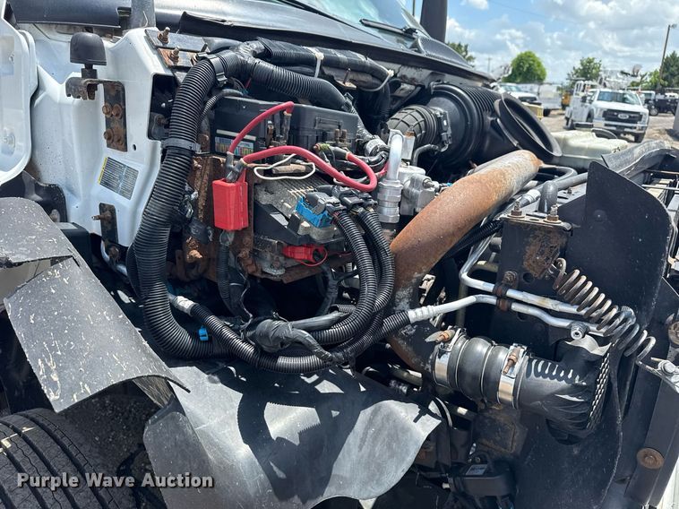 image for item EG5975 2005 GMC C4500 utility / service truck