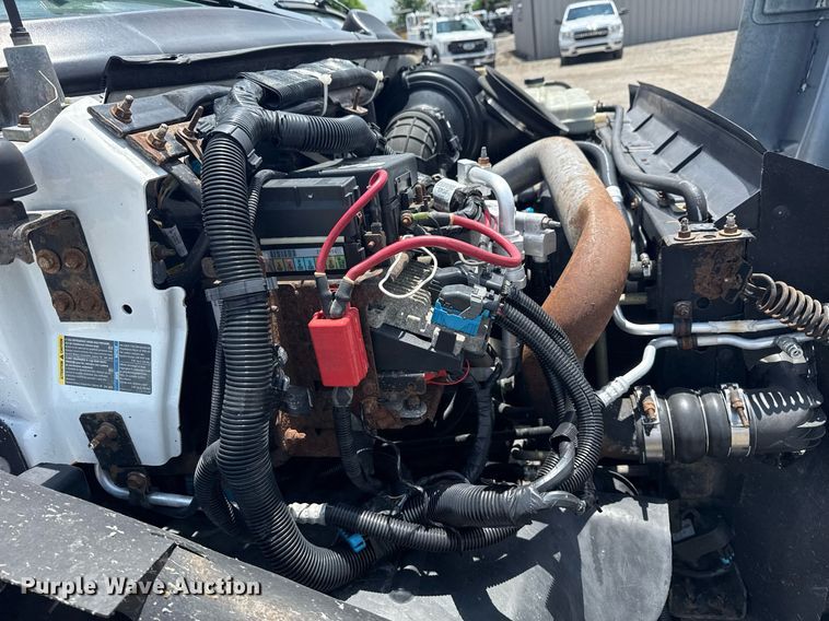 image for item EG5975 2005 GMC C4500 utility / service truck