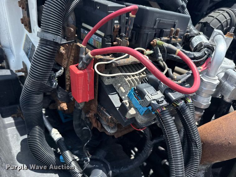 image for item EG5975 2005 GMC C4500 utility / service truck