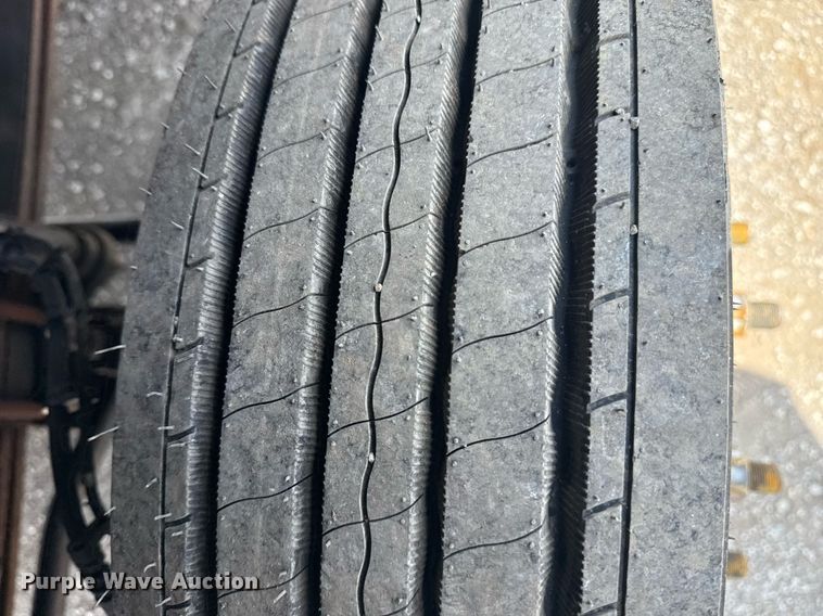 image for item EG5975 2005 GMC C4500 utility / service truck