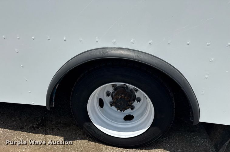 image for item EG5975 2005 GMC C4500 utility / service truck