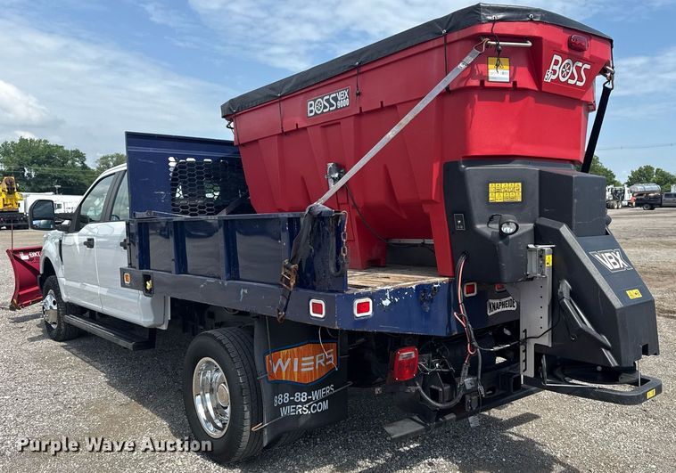 image for item EG5982 2019 Ford F350 Super Duty Crew Cab flatbed pickup truck