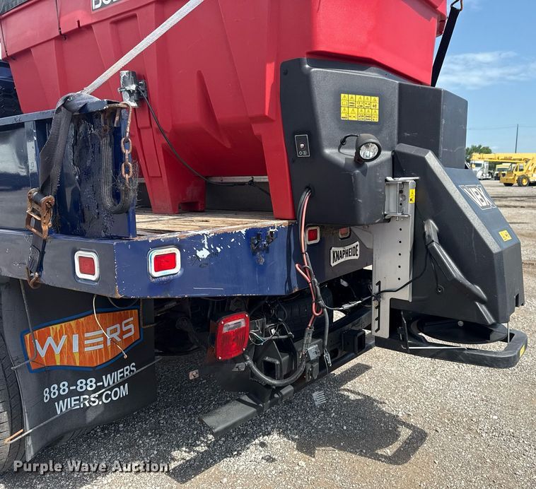 image for item EG5982 2019 Ford F350 Super Duty Crew Cab flatbed pickup truck